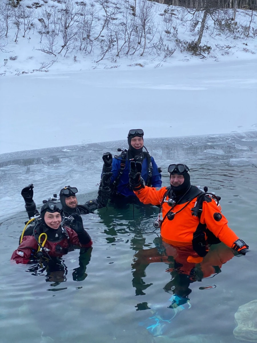 Advanced diver, jääsukellus ja muu sukelluksen jatkokoulutus